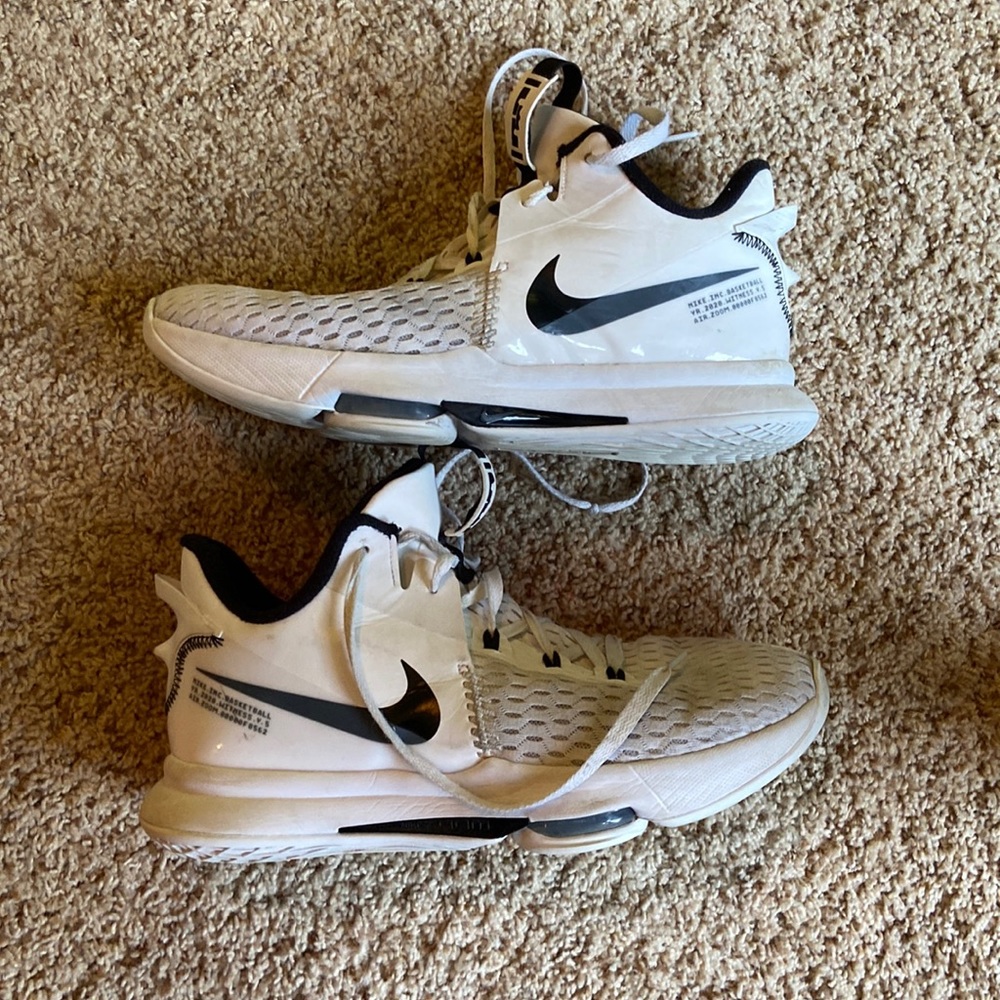 Mens Nike Lebron Air Zoom